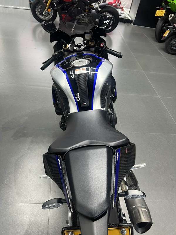 二手雅马哈YZF-R1