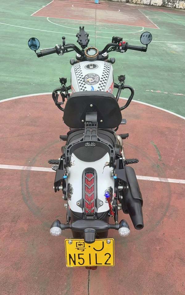二手QJMOTOR闪300