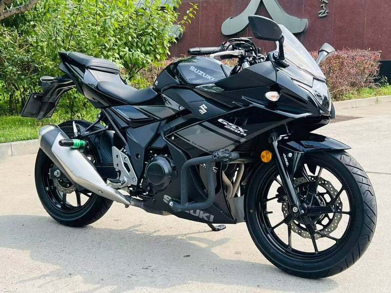 二手豪爵铃木GSX250R