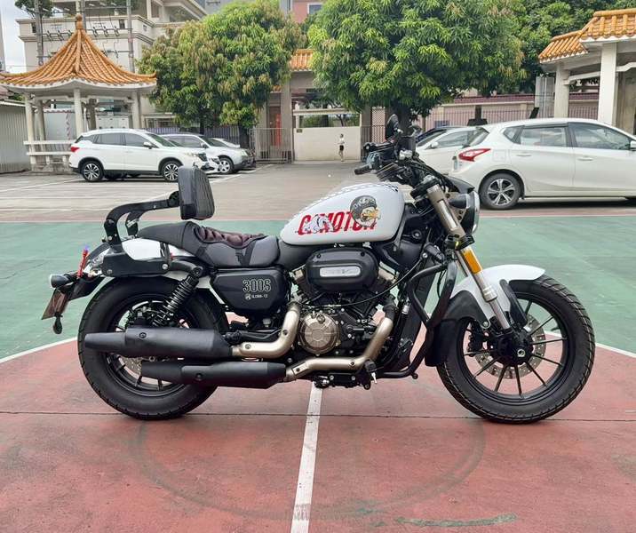二手QJMOTOR闪300
