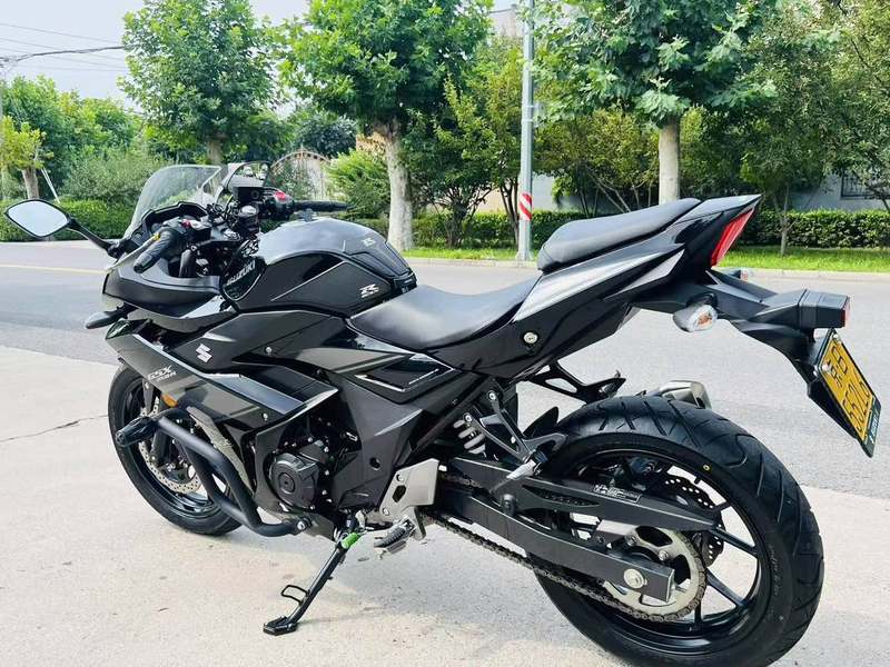 二手豪爵铃木GSX250R