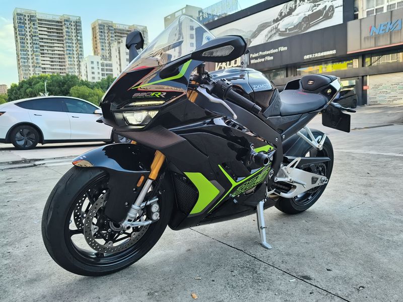 二手张雪机车820RR