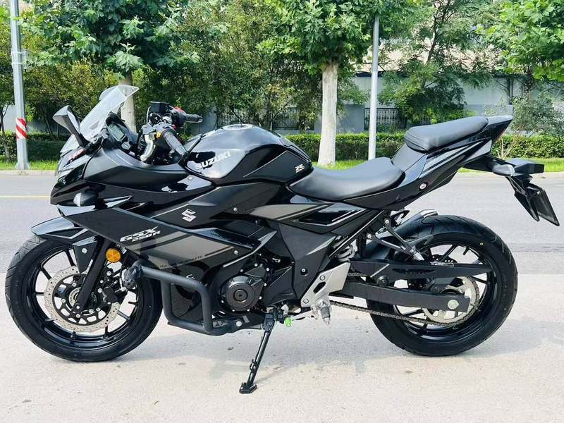 二手豪爵铃木GSX250R