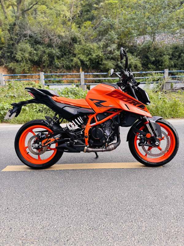二手KTMR2R390 Duke