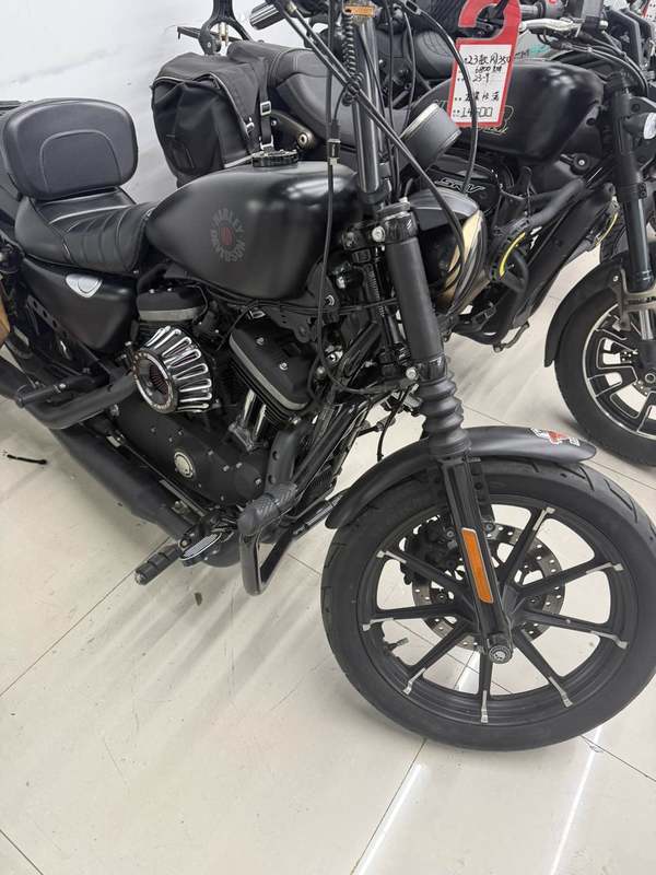 二手哈雷戴维森Iron883 硬汉