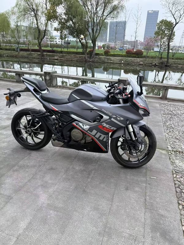 二手QJMOTOR赛250