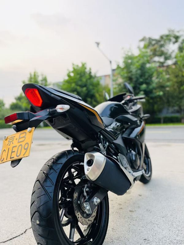 二手豪爵铃木GSX250R