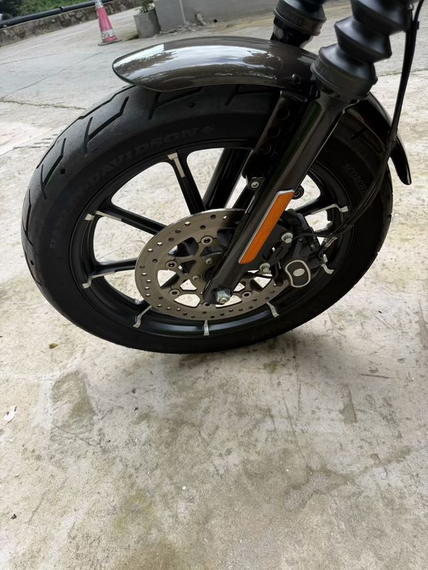 二手哈雷戴维森Iron883 硬汉