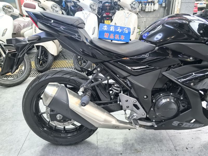 二手豪爵铃木GSX250R