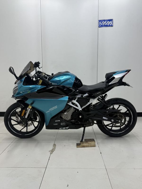 二手春风250SR