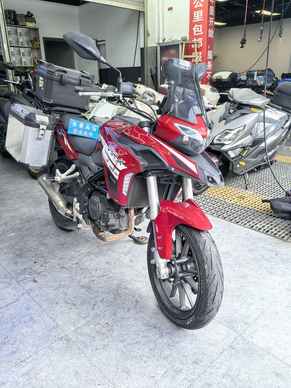 二手贝纳利金鹏 TRK251