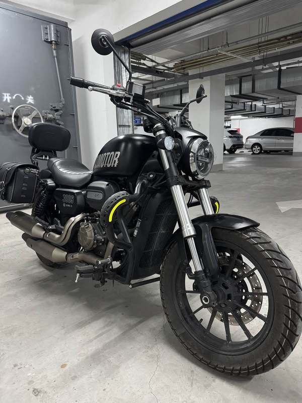 二手QJMOTOR闪300