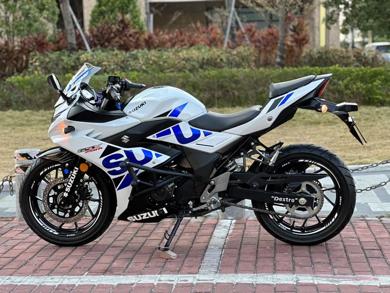 二手豪爵铃木GSX250R