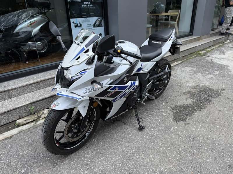 二手豪爵铃木GSX250R