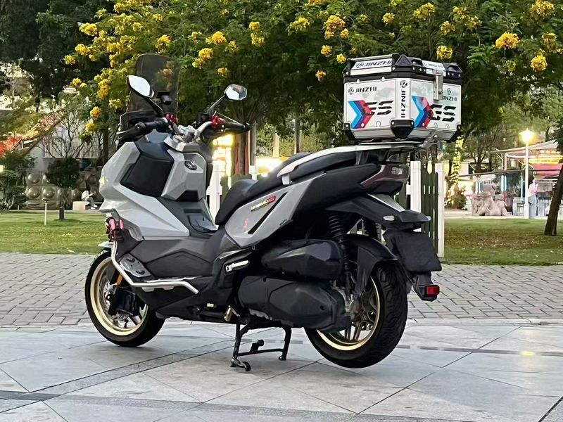 二手三阳哈士奇 Husky ADV300