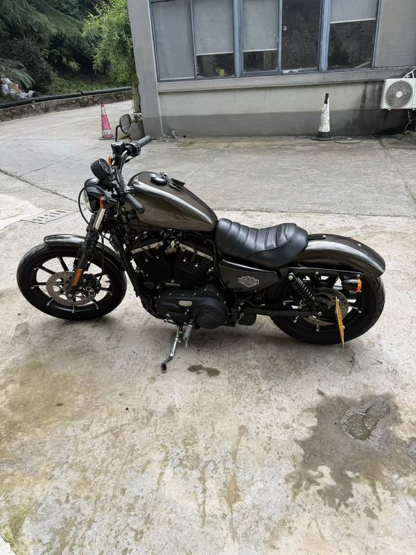 二手哈雷戴维森Iron883 硬汉
