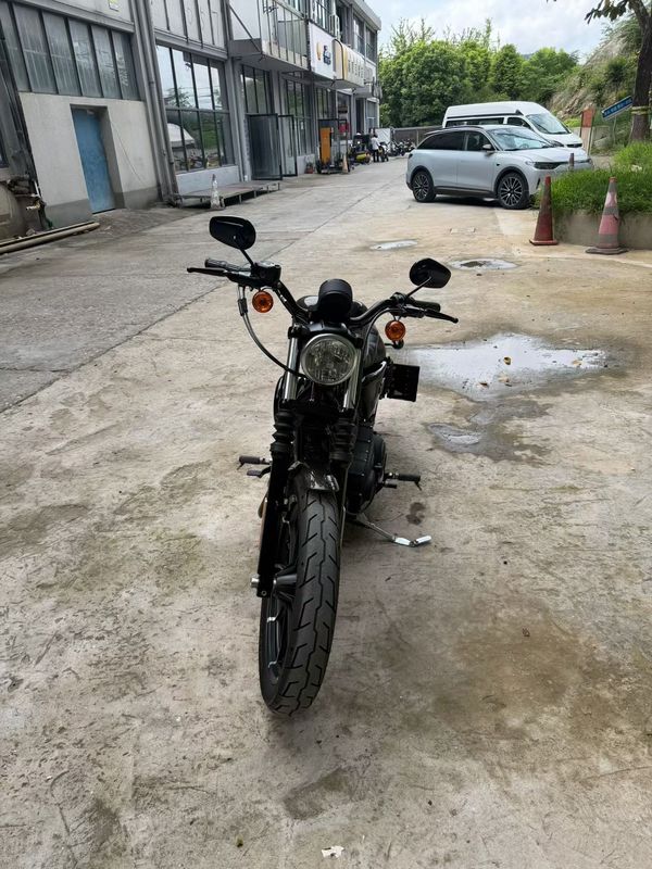 二手哈雷戴维森Iron883 硬汉