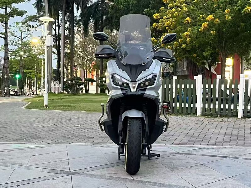 二手三阳哈士奇 Husky ADV300