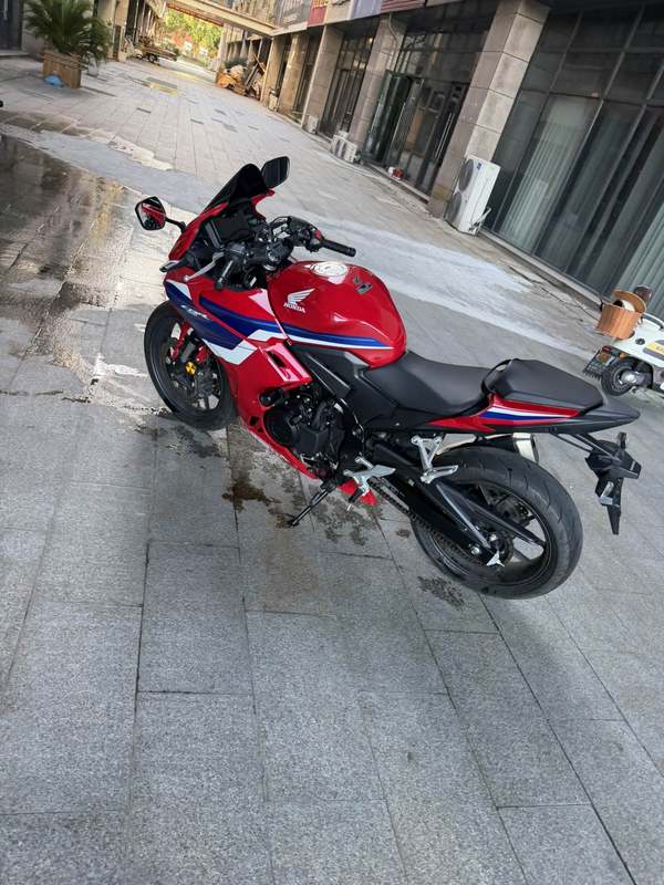 二手本田CBR400R