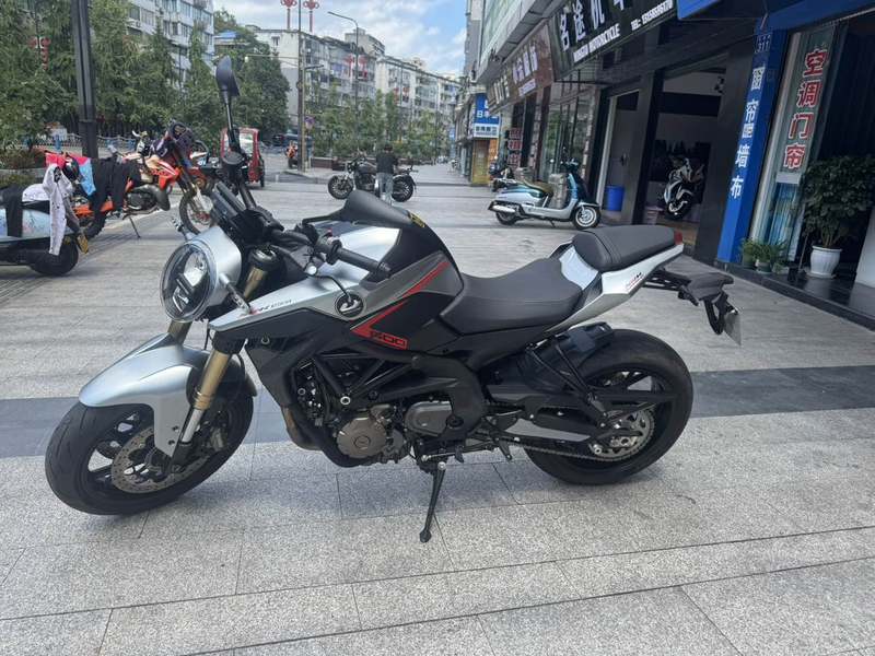 二手QJMOTOR追600