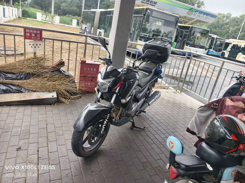 二手豪爵铃木骊驰 GW250