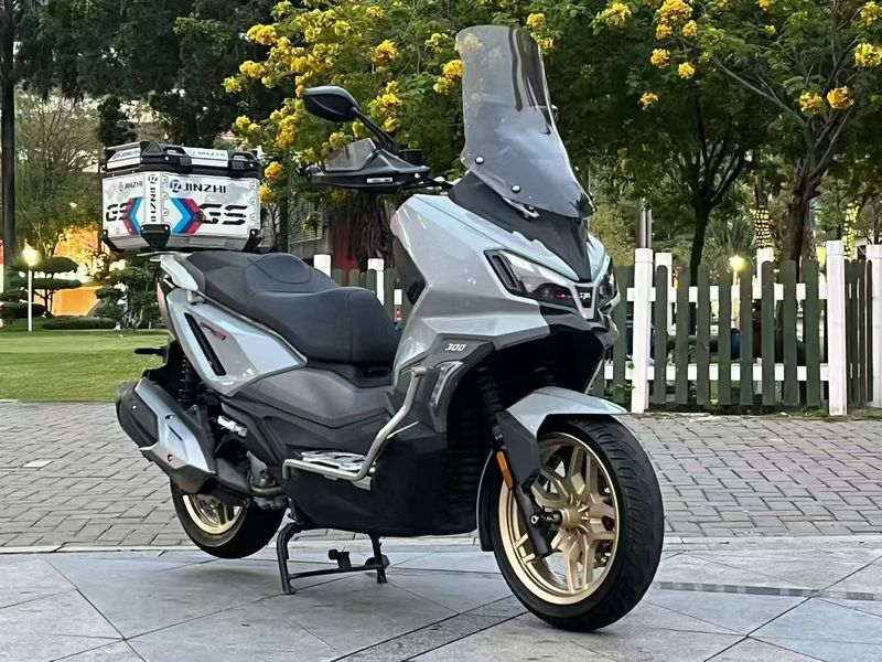 二手三阳哈士奇 Husky ADV300