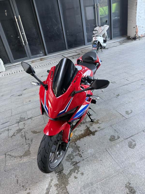 二手本田CBR400R