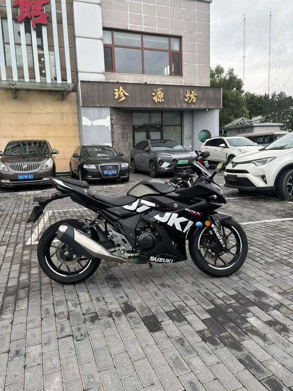 二手豪爵铃木GSX250R