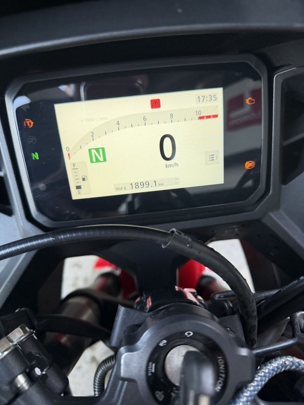 二手本田CBR400R