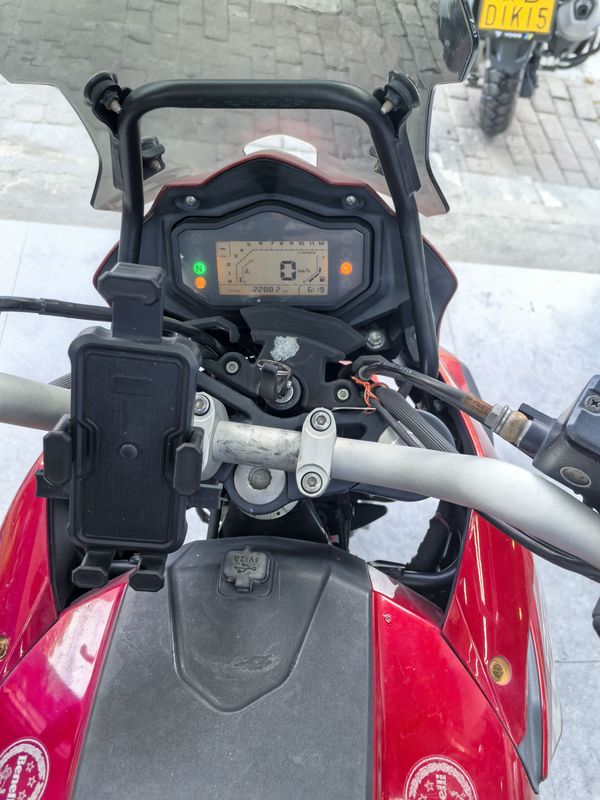 二手贝纳利金鹏 TRK251