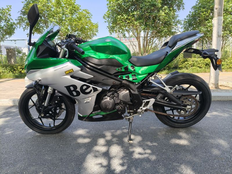 二手贝纳利龙卷风 Tornado 252R