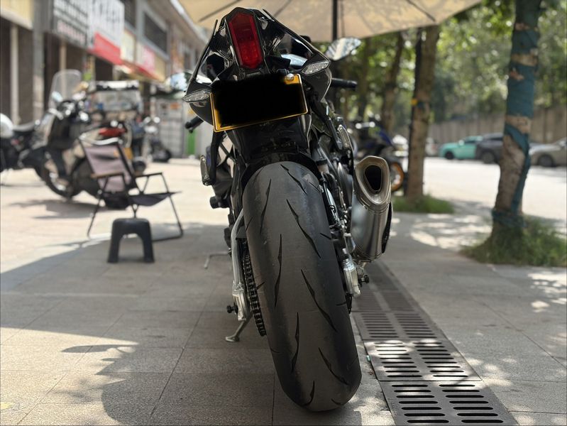 二手雅马哈YZF-R1