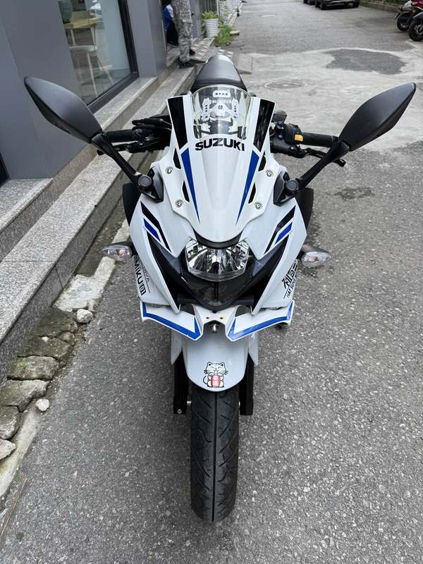 二手豪爵铃木GSX250R