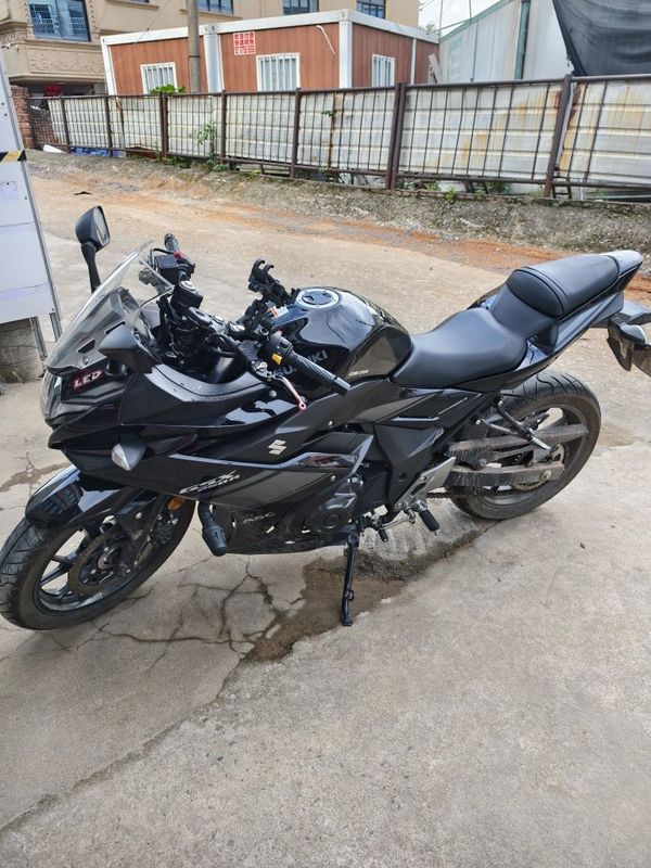 二手豪爵铃木GSX250R