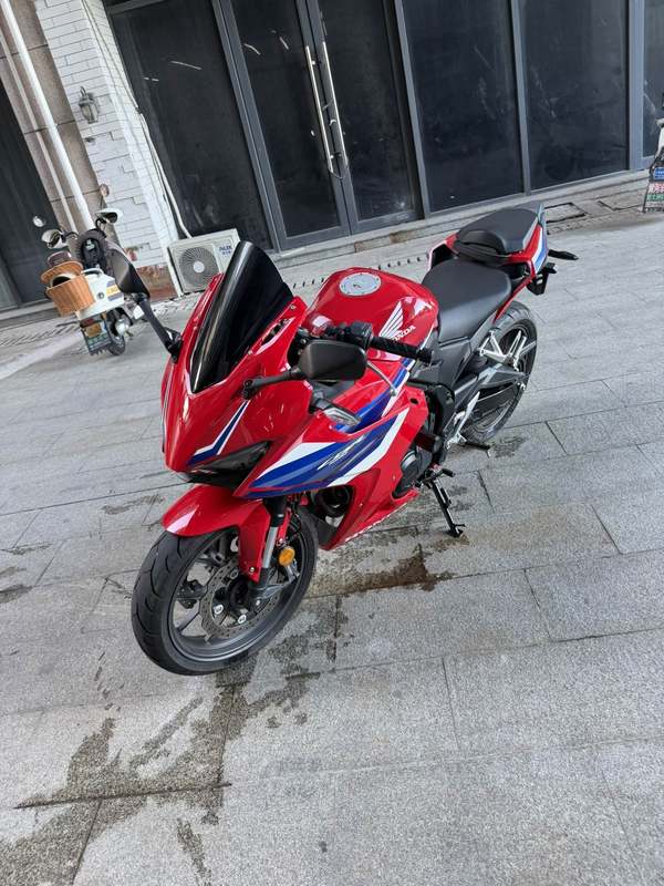 二手本田CBR400R