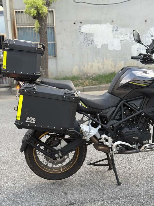 二手贝纳利金鹏 TRK502