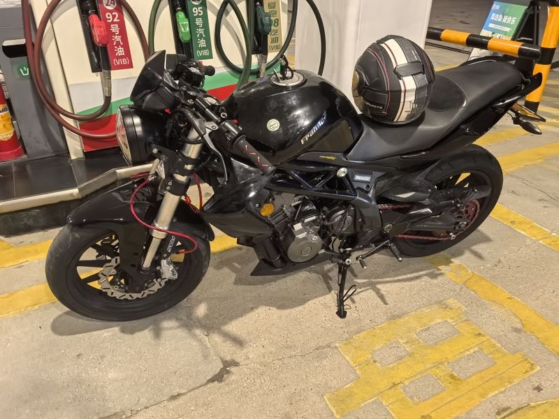 二手贝纳利蓝宝龙 BN302S