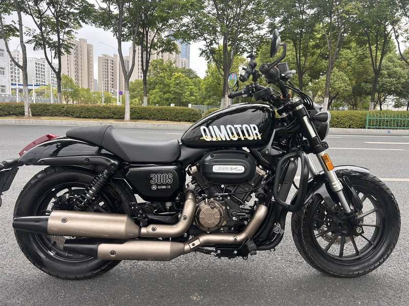二手QJMOTOR闪300