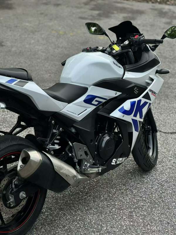 二手豪爵铃木GSX250R