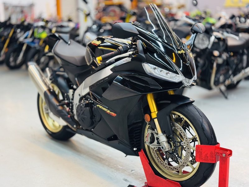 二手阿普利亚RSV4