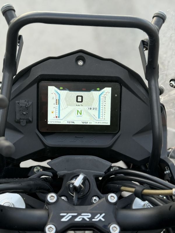 二手贝纳利金鹏 TRK502