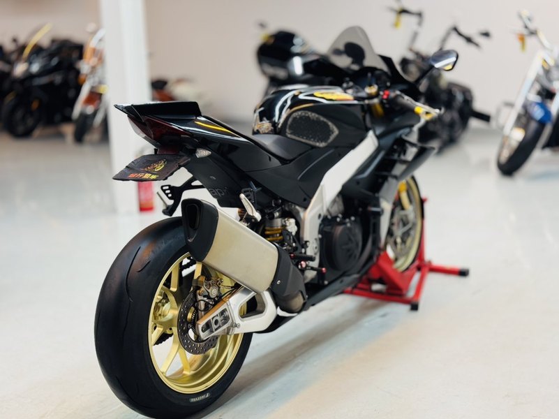 二手阿普利亚RSV4