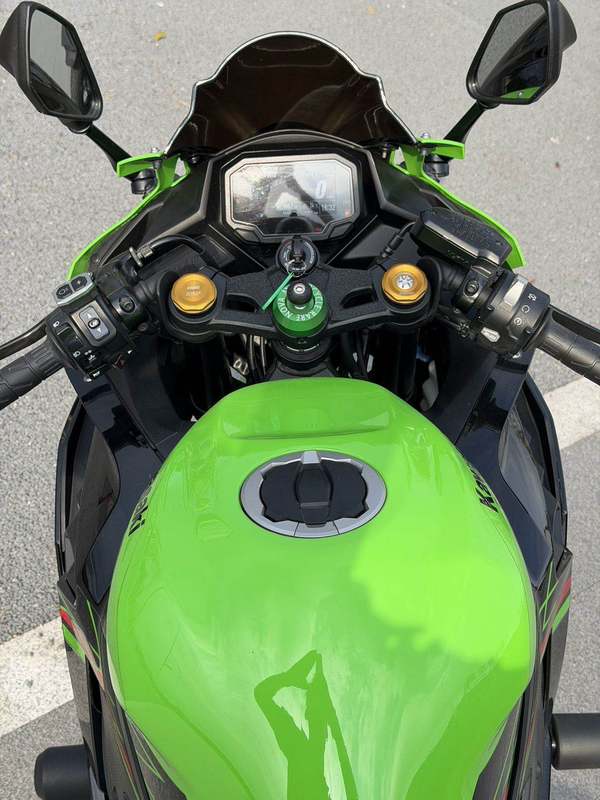 二手川崎ZX-4R