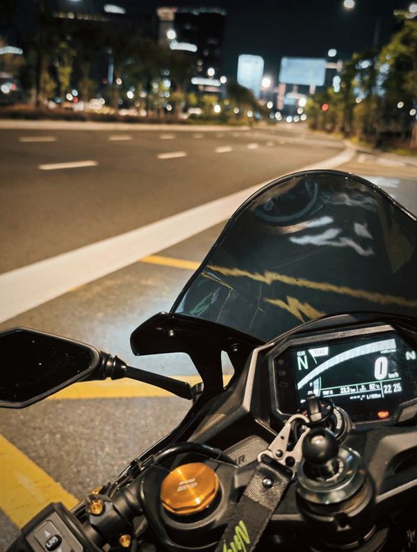二手川崎ZX-4R