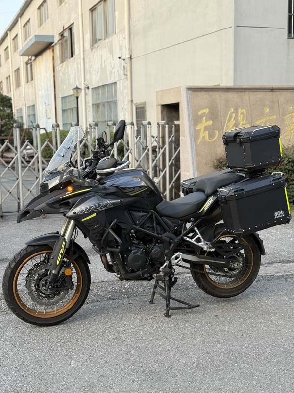 二手贝纳利金鹏 TRK502