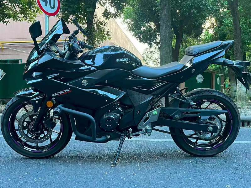 二手豪爵铃木GSX250R