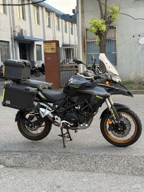 二手贝纳利金鹏 TRK502