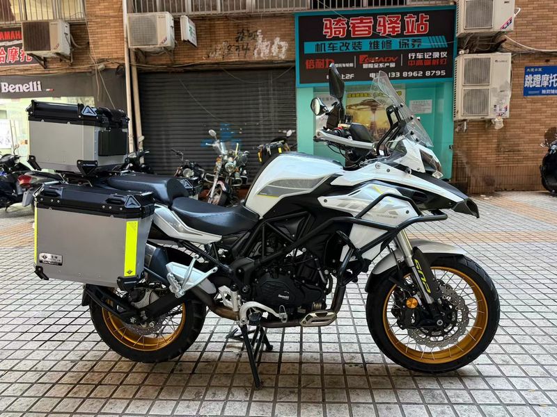 二手贝纳利金鹏 TRK502