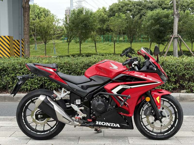 二手本田CBR400R