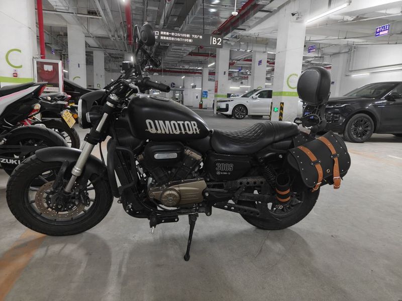 二手QJMOTOR闪300